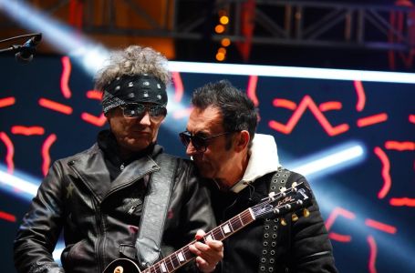 Više od 10.000 ljudi pleše i pjeva uz "Bombaj štampu" u Sarajevu