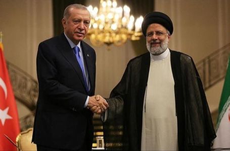 Erdoan razgovarao sa Raisijem: Turska stoji uz Iran u borbi protiv terorizma