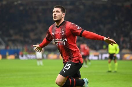 BRAVO, MOMČE! Jović se u tišini izborio za svoju karijeru, u budućnosti će igrati za aspolutnog...