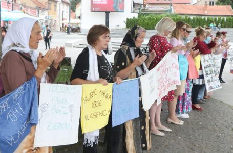 Majke Srebrenice i Žepe zahtjevaju da se 9. januar u RS-u proglasi danom žalosti