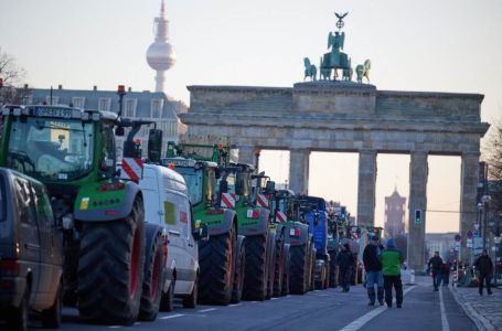 NJEMAČKA OVO NE PAMTI! POTPUNI HAOS! BERLIN JE STAO! Poljoprivednici presjekli puteve