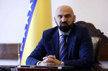 Ramo Isak reagovao na glasine da će biti smijenjen: 'Moram razočarati neke'