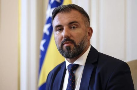 STOJANOVIĆ O PROSLAVI NEUSTAVNOG 9. JANUARA: Zločinačke politike nisu mrtve, Bošnjake ćemo...