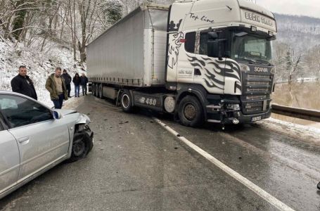 Saobraćajna nesreća kod Milića, sudarili se kamion i automobil