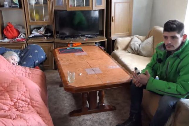 SALKO BRINE O MAJCI, FRIŽIDER PRAZAN: Bolna priča u kojoj usne zanijeme, a suze govore