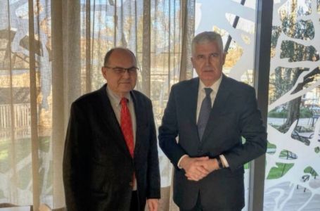 Schmidt se sastao sa Čovićem, poznato o čemu su razgovarali