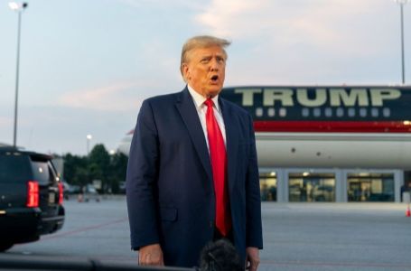 Tramp ljut na Boeing: Kupiću drugi avion