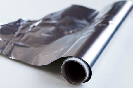 Čemu služi sjajna, a čemu mat strana aluminijske folije? Većina nas ih pogrešno koristi