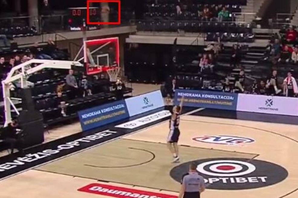 NAJLUĐI KOŠ GODINE! OVO NEMA NI NA VIDEO IGRICAMA: Pogodio VRH TABLE, a onda je uslijedio ŠOK