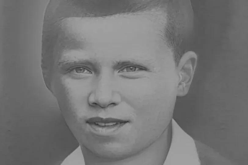 FOTOGRAFIJA IZ DJETINJSTVA: Možete li prepoznati našeg slavnog pjevača?