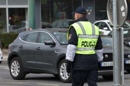 Teška saobraćajna nesreća na putu M-17 kod Žepča: Jedna osoba je poginula, a više povrijeđeno