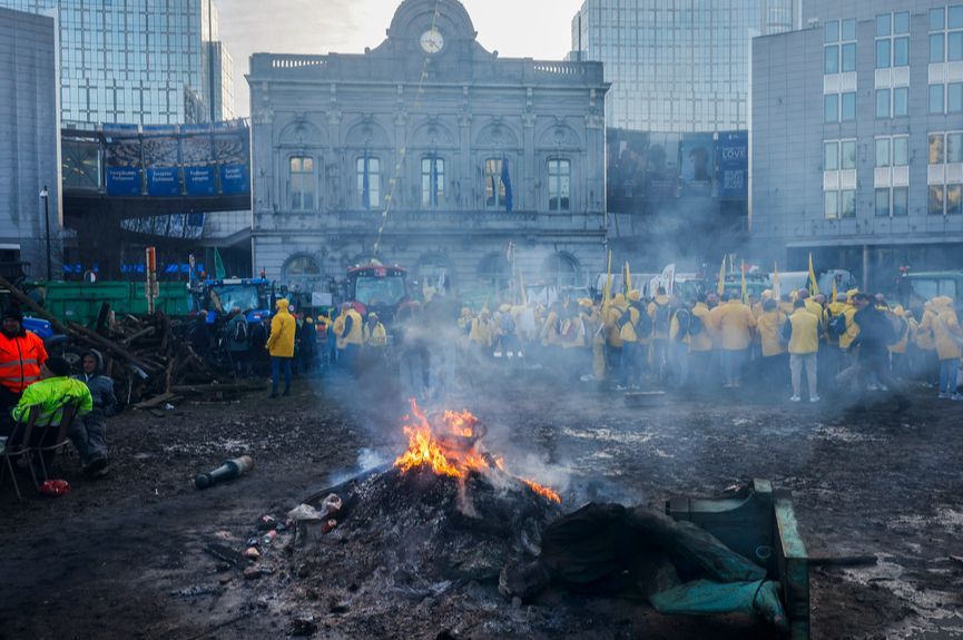 Poljoprivrednici blokirali granične prijelaze između Belgije i Nizozemske