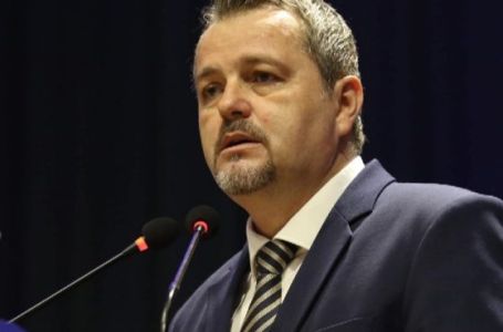 NES BiH poručio strankama Trojke da su dobili drugi žuti karton: "Vrijeme da odustanete od Čovića"