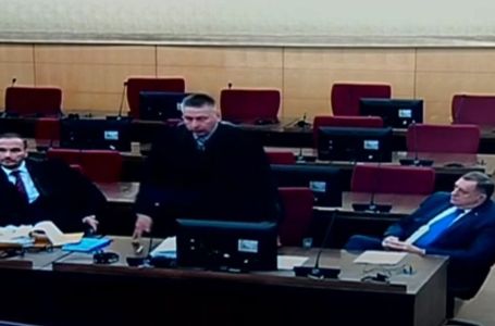 Pogledajte trenutak kada je Dodik vidio sutkinju Uzunović, pitao "KO STE VI?" (VIDEO)