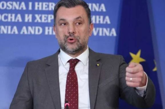Elmedin Konaković objavio 4 slike i poručio Dodiku: Još nekoliko sedmica i sve će biti jasno!