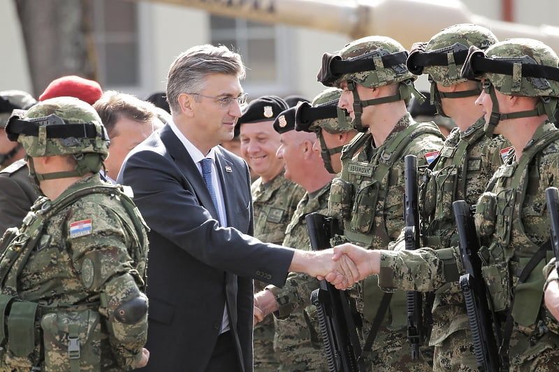 Plenković o uvođenju vojnog roka: Na Kosovu je skoro izbio rat, nećemo se praviti da je sve super