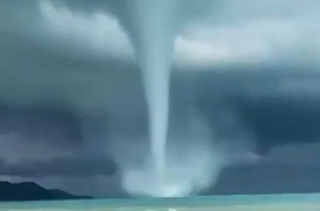 Morska pijavica na crnogorskoj obali Jadrana: Vodeni tornado zaprijetio ovom gradu