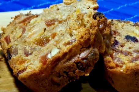 Starinski recept za brzi kolač s kakaom i jabukama, preukusan i gotov za 15 minuta