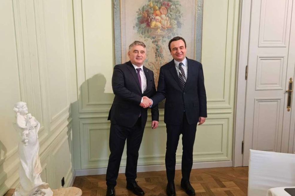 Komšić se sastao s Kurtijem: Razgovarali o ubrzanom naoružavanju pojedinih država regiona