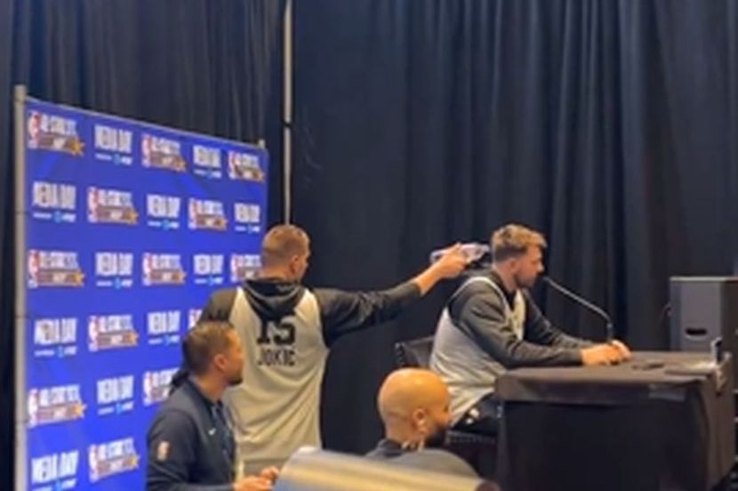 Jokić polio Dončića vodom usred intervjua: POGLEDAJTE LUKINU REAKCIJU, Amerikanci u nevjerici