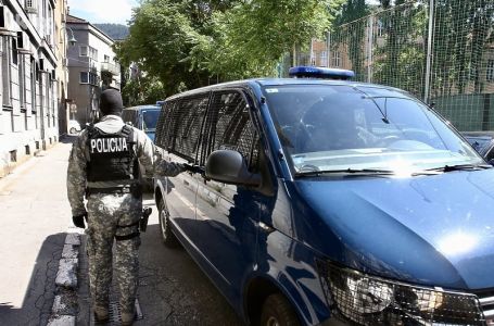 Sarajevski policajac dobio godinu zatvora: Sa ženom ukrao njenom suprugu 80.000 KM