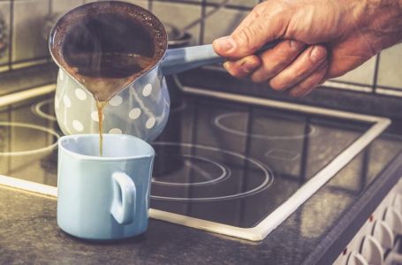 Svi griješimo kad kuhamo tursku kafu i kvarimo joj okus: EVO KAKO SE PRAVILNO PRIPREMA