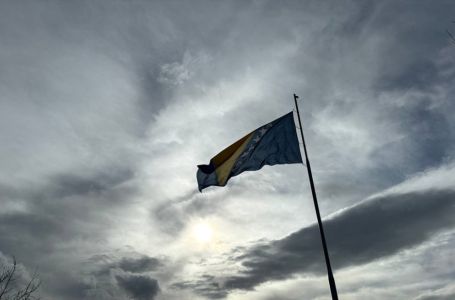 Podizanjem zastave na Humu počelo obilježavanje Dana nezavisnosti BiH
