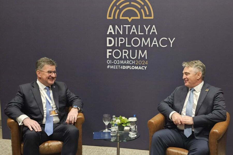 Susret Komšića i Lajčaka, razgovarali o napretku BiH na putu ka EU