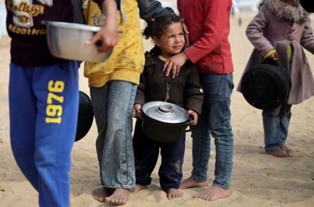 SAD počele ispuštati humanitarnu pomoć iz zraka u Gazi