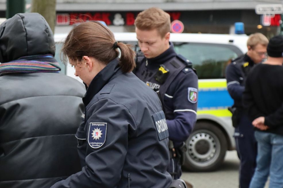 Policija u Dizeldorfu uhapsila dvije državljanke BiH: Jedna je maloljetnica, napadali su penzionere