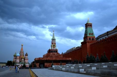 Šef ruskih obavještajaca: Macronove izjave guraju svijet na rub nuklearnog rata