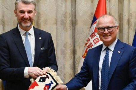 Forto sa Vesićem: Prioritet je pruga Beograd - Sarajevo