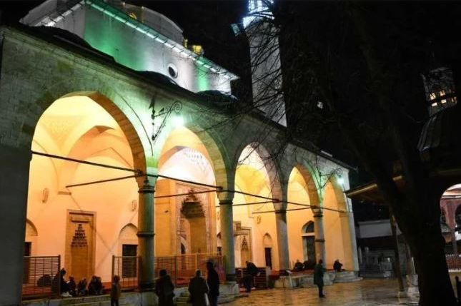 NAJVAŽNIJI MJESEC ZA MUSLIMANE: S akšamskim ezanom nastupa ramazan, sutra prvi dan posta