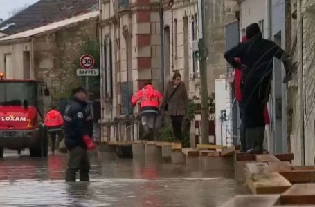 Narandžasti meteoalarm u Francuskoj: U vodenim bujicama nestalo najmanje šest osoba