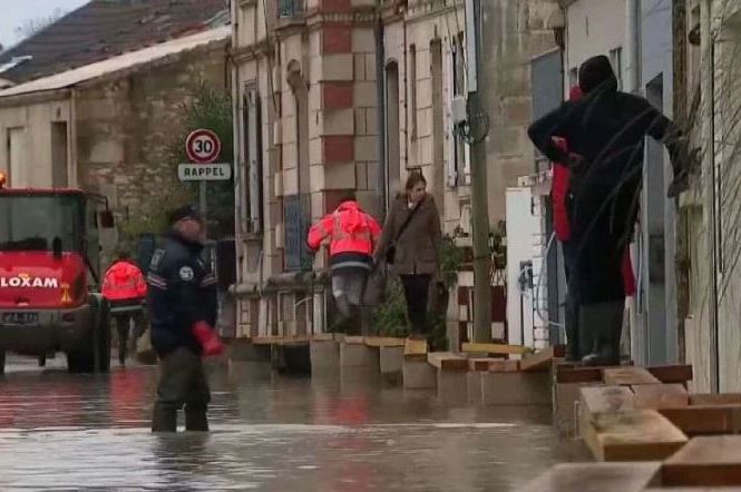 Narandžasti meteoalarm u Francuskoj: U vodenim bujicama nestalo najmanje šest osoba