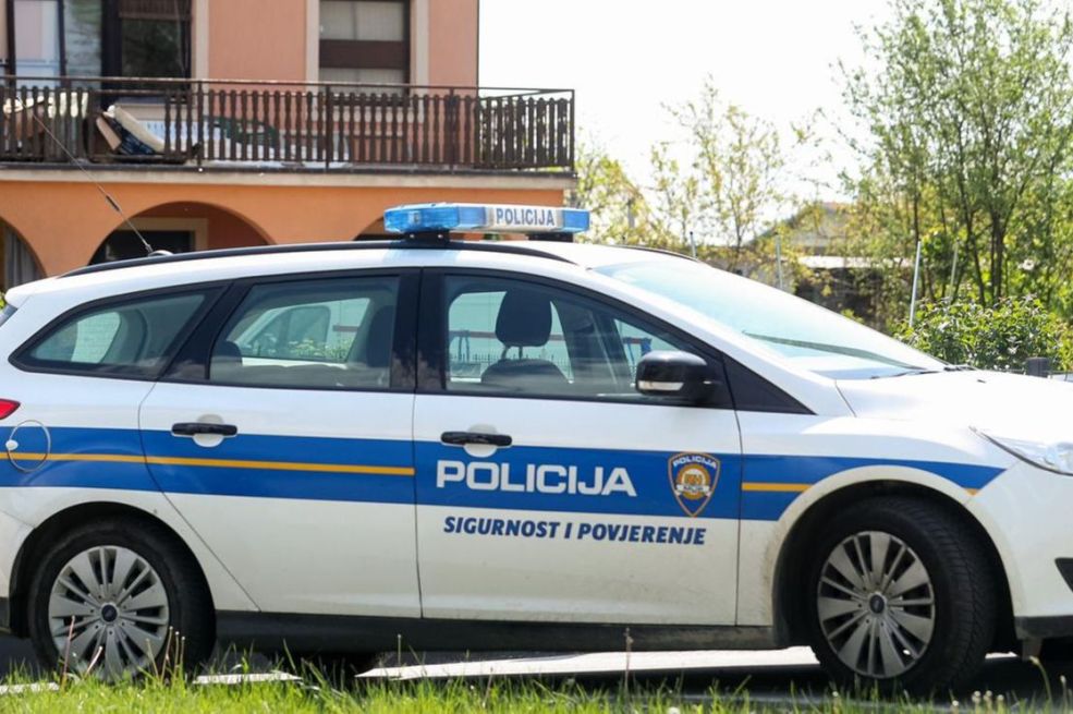 Na području Nove Gradiške: Državljanka BiH uhapšena zbog krijumčarenja migranata