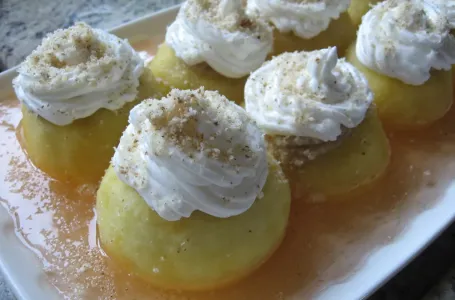 TUFAHIJA: Recept za tradicionalni desert sa najfinijom kremom od oraha koji će voljeti svi