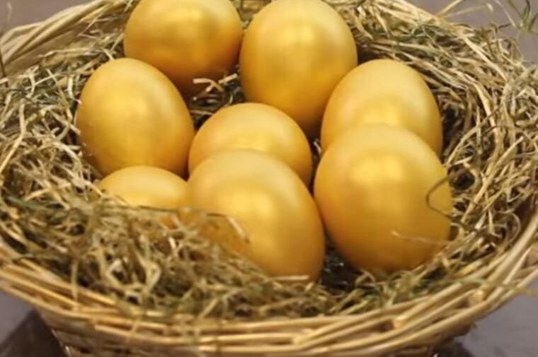 Da li se jaja FARBAJU NA VELIKI ČETVRTAK ILI PETAK? Stručnjak daje odgovor