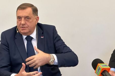 Dodik: Tražili smo da dođemo u Srebrenicu i položimo vijence