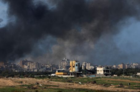 Izrael tokom noći snažno bombardirao južnu Gazu