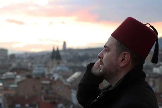 Vjerski običaji Bošnjaka u ramazanu: Kako se nekad oglašavao iftar i kako bi hodža palio kandilje?
