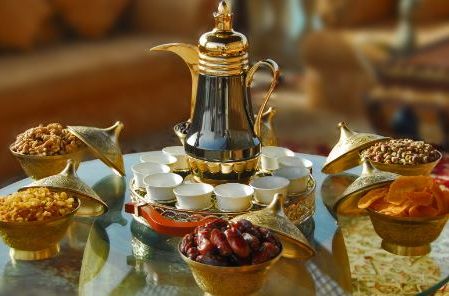 Ramazanske tradicije širom svijeta: Od iftarskog topa do "Chaand Raata" i ukrašavanja kanom