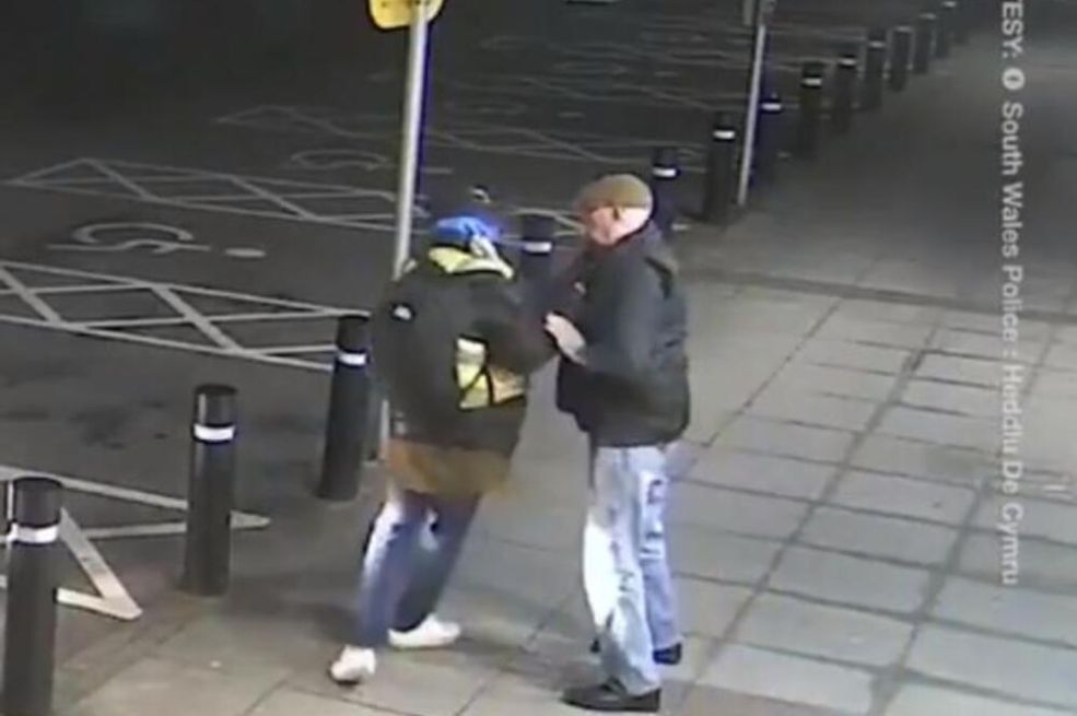 LOPOV JE PRIŠAO DEDI, A ONDA JE ZAŽALIO ZA CIJELI SVOJ ŽIVOT: Svi se čude ovoj sceni (VIDEO)