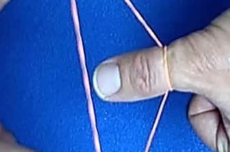 PATITE OD NESANICE? Stavite ovako gumicu na palac i zaspaćete za 10 minuta