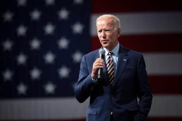 Biden otpisuje šest milijardi dolara studentskog duga za radnike javnih službi