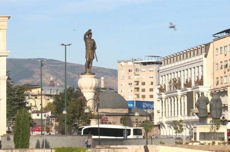 Izboden poznati doktor u Skoplju: Sinovi ga pronašli u autu kod poliklinike