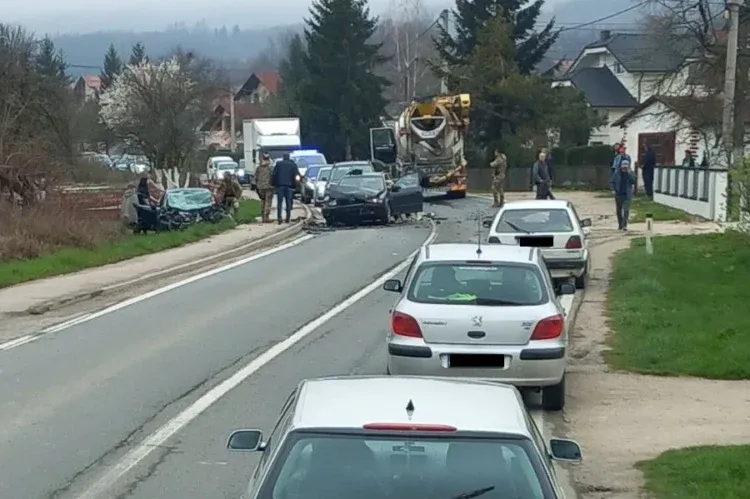 NESREĆA U BIH: Saobraćaj potpuno obustavljen