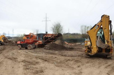 Počeli radovi na uklanjanju opasnog otpada na lokaciji bivšeg tuzlanskog HAK-a