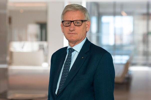Bildt zabrinuo javnost komentarom nakon obraćanja Dodika u NSRS-u