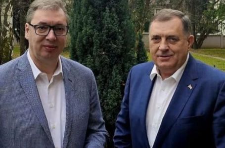 Aleksandar Vučić obećao vojnu jaknu Miloradu Dodiku, a on se skandalozno "našalio"